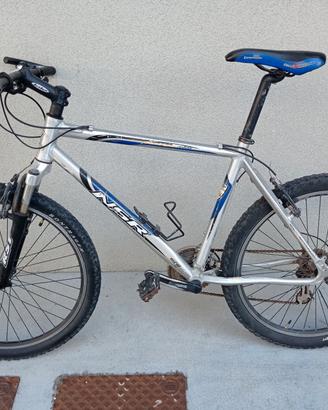 Bicicletta Mountain bike 