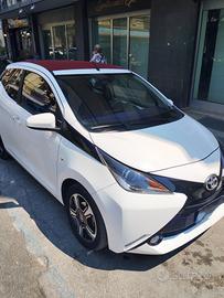 Toyota Aygo xwave tetto apribile