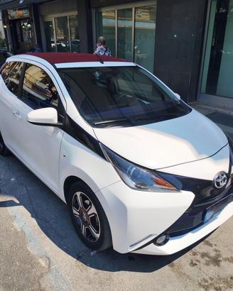 Toyota Aygo xwave tetto apribile