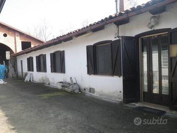 Immobile in asta di 501 m² con 5 locali e box auto