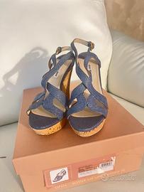 Sandali con zeppa MIU MIU