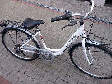 Bicicletta donna Silverstar 28” bianca con cambio 