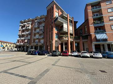 NEGOZIO A GRUGLIASCO