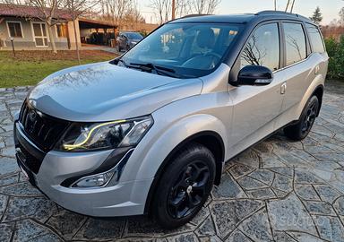 Mahindra XUV500 2.2 16V AWD W10