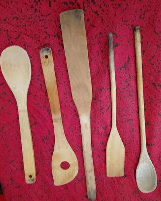 Stoviglie in legno 