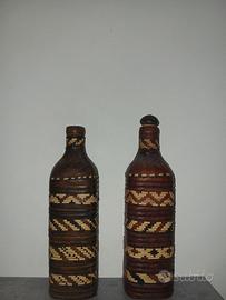 Coppia di Bottiglie Artigianali in Pelle Africane
