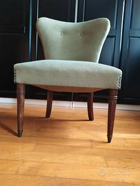 Poltroncina in legno verde salvia