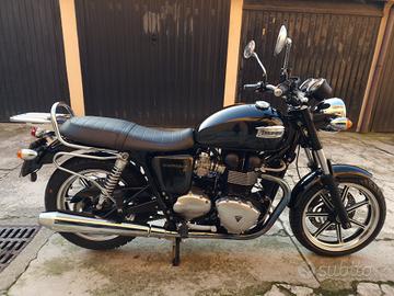 Triumph Bonneville SE