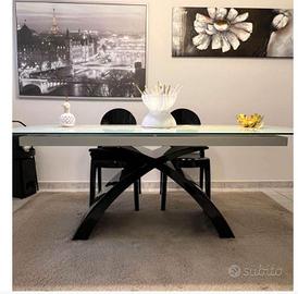 Tavolo sala da pranzo