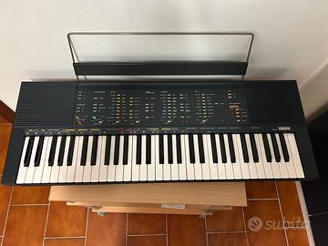 Yamaha PSR-70 Vintage + Stand | Made in Japan