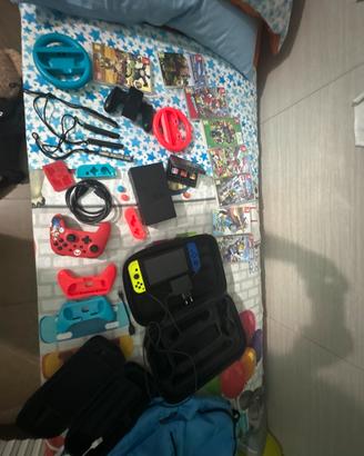 Nintendo del 2020 con controller e giochi