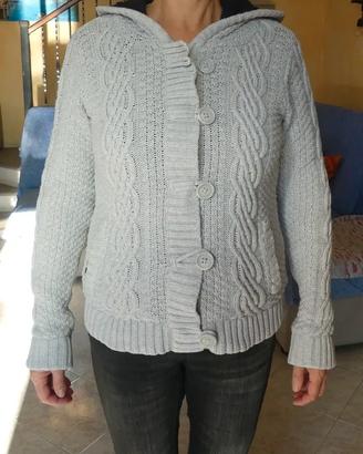 Golfone da donna lavorato a maglia