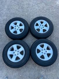GOMME E CERCHI SUZUKI GRAND VITARA 225 70 16