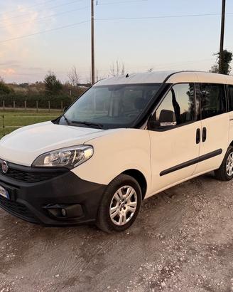 Fiat doblo' 5 posti