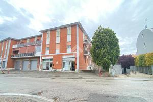 4 LOCALI A FERRARA