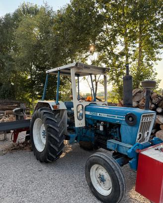 TRATTORE FORD 7600