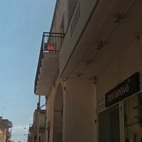 Ampio, centralissimo, senza condominio