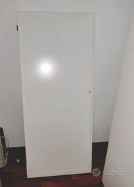 Porta bianca legno piccola per mansarda