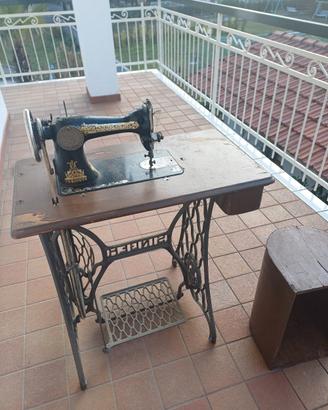 Macchina da cucire Singer Anni 30/40