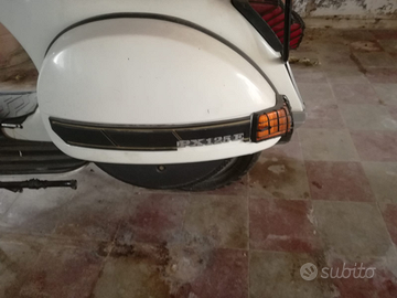 Vespa PX125E