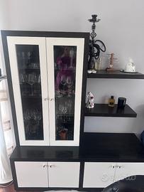 Mobile con vitrinetta