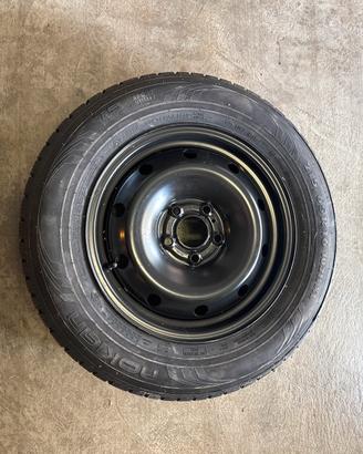 Ruota singola con cerchione 215/65 R16 102h xl