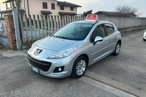 PEUGEOT 207 NEOPATENTATI 36000KM!