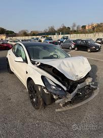 Tesla Model 3 Long Range AWD Performance