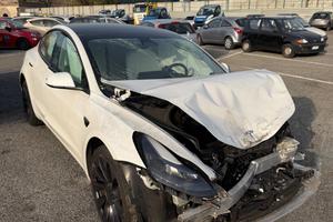 Tesla Model 3 Long Range AWD Performance