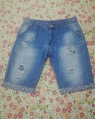 Bermuda Jeans Vintage Uomo Con Strappi e Stelle