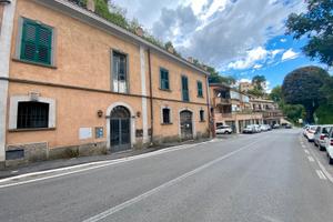 Monte compatri: ampio appartamento con terrazzo