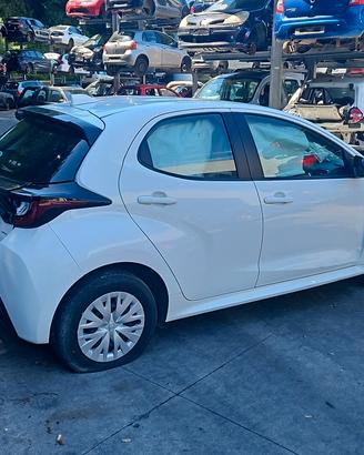 TOYOTA YARIS 2021 SOLO PER RICAMBI