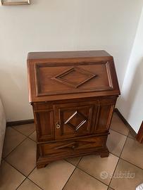 Mobile Credenza
