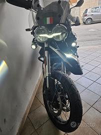 Moto Guzzi v85 tt GUARDIA D'ONORE