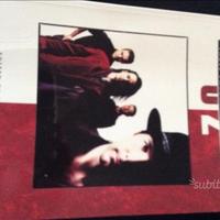 Three chords and the truth, libro U2 originale