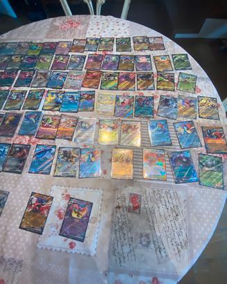 90 carte pokemon messe benissimo