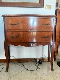 Comò intarsiato con ripiano in marmo