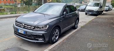 Volkswagen Tiguan 1.6 sport  R LINE