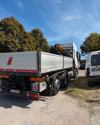 IVECO STRALIS 3 ASSI CON GRU EFFER