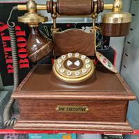 Telefono stile antico in legno