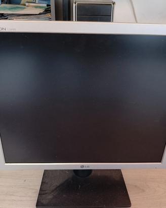schermo 19" LG flatron L1919s -SF
