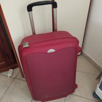 Due valigie rigide Samsonite rosse 