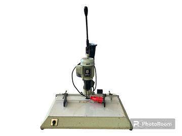 Trapano  per carta e cartone a 1 e a 2 teste 