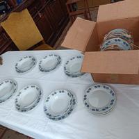 Servizio piatti per 12 persone porcellana 