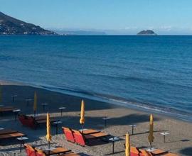 Appartamentino Vista Mare con Balcone 150mt Spiagg