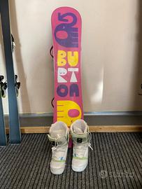 Snowboard con attacchi e scarponi .bambina bambino
