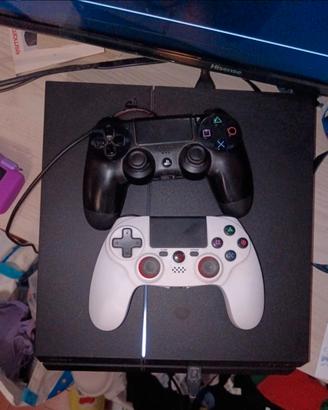 Ps4 fat da 500 gb funzionante + 2 controller
