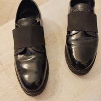 mocassini neri primaverili in pelle nera