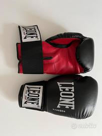 SET KICK BOXING GUANTONI E PARASTINCHI DONNA