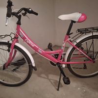 BICI 24" BAMBINA CON MARCE PARI AL NUOVO